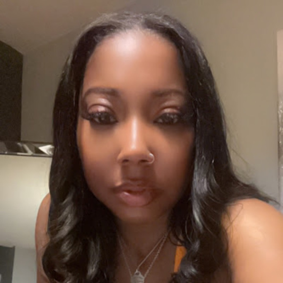 Meet your Posher, Leslie - Picture 1 of 1